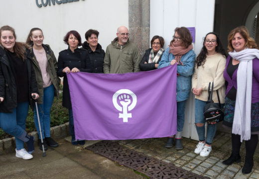 O Concello de San Sadurniño súmase aos actos reivindicativos co gallo do Día Internacional da Muller